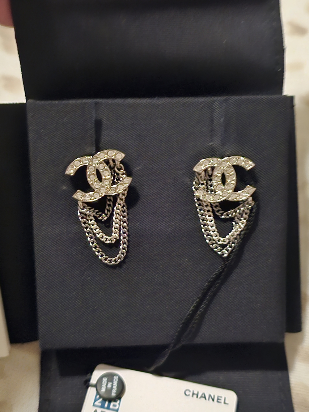 CHANEL Silver CC Logo Chain Drop Earrings - Silver - Picture 4 of 5